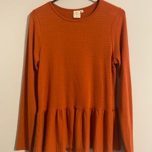 LIVE IN THE MOMENT TOP